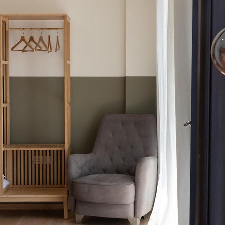 Luxurious 3-Bedroom Seaside Retreat Fully Renovated In 2025 아테네 외부 사진