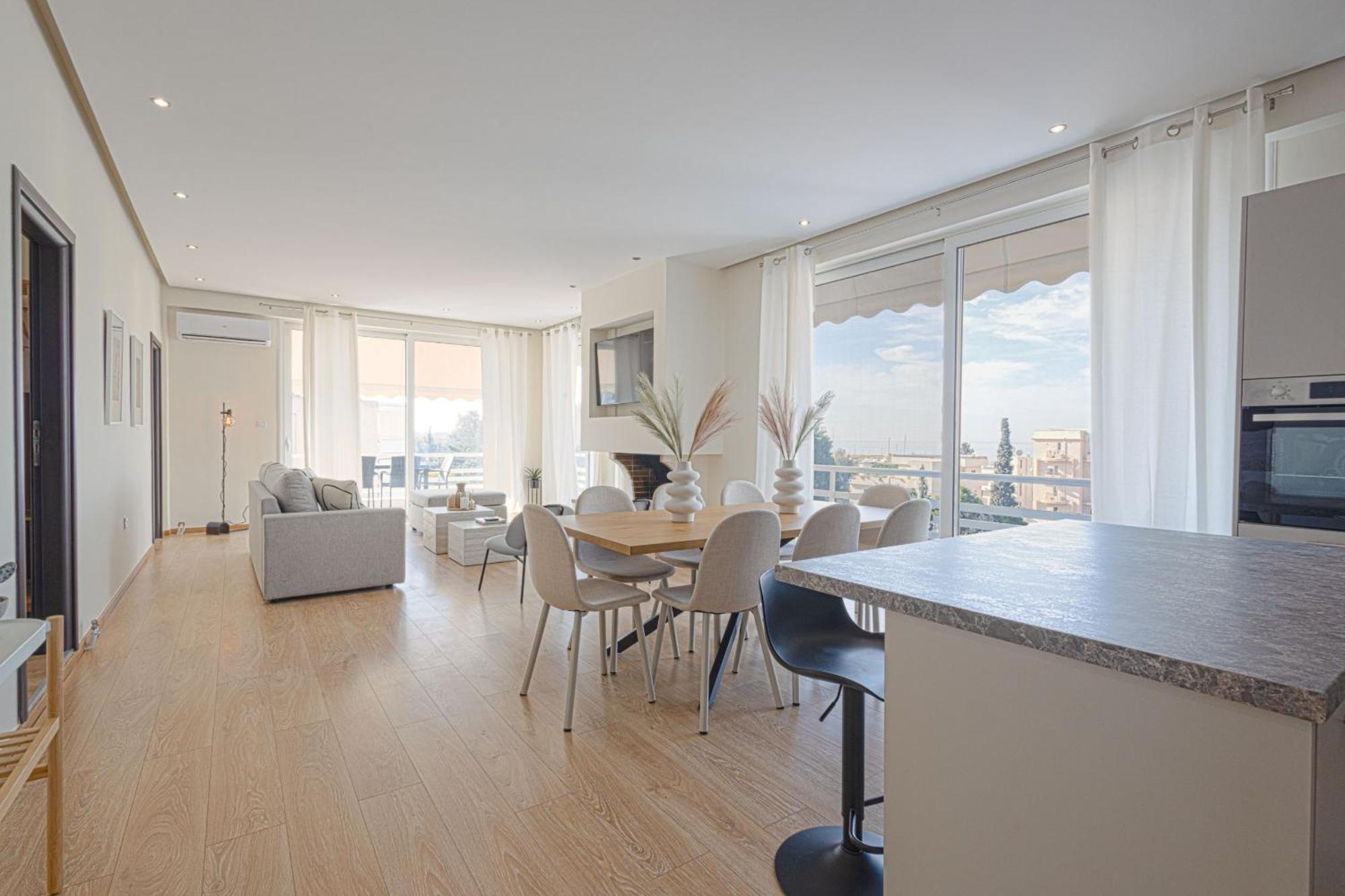 Luxurious 3-Bedroom Seaside Retreat Fully Renovated In 2025 아테네 외부 사진
