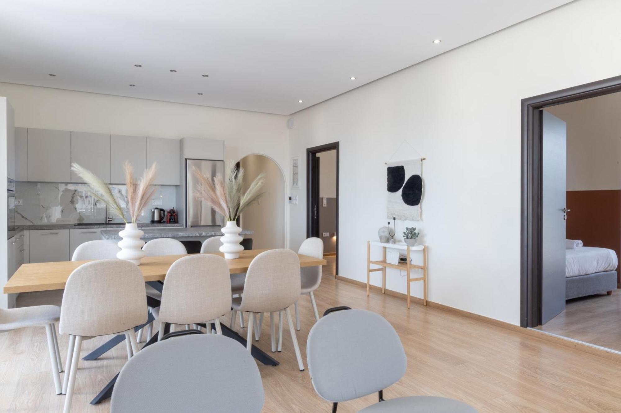 Luxurious 3-Bedroom Seaside Retreat Fully Renovated In 2025 아테네 외부 사진